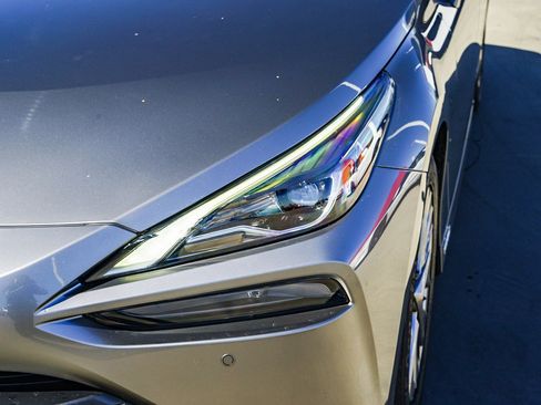 Used 2023 Toyota Mirai XLE w/ Advanced Technology Package image 8