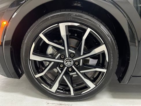 Used 2024 Toyota Prius Prime image 9