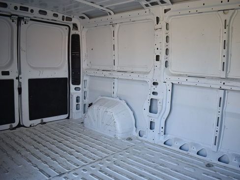 Used 2025 RAM ProMaster 2500 w/ Convenience Group FWD image 17