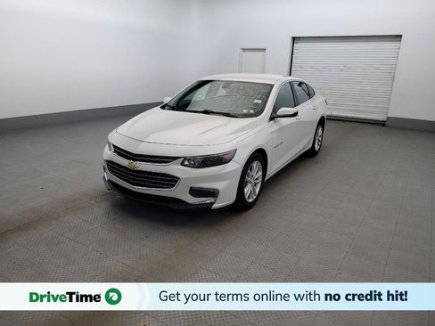 Used 2017 Chevrolet Malibu LT FWD image 1