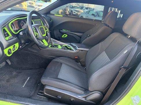 Used 2015 Dodge Challenger R/T w/ Quick Order Package 28B R/T image 10