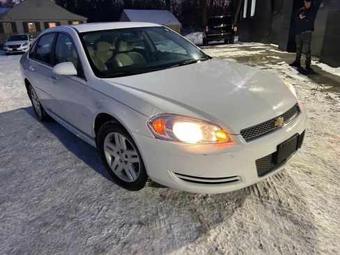 Used 2012 Chevrolet Impala LT FWD image 2