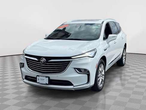Used 2023 Buick Enclave Essence w/ Experience Buick Package AWD/4WD image 3