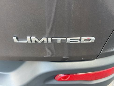 Used 2014 Jeep Cherokee Limited image 8