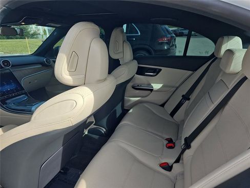 Used 2024 Mercedes-Benz C 300 Sedan image 10