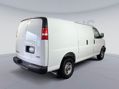 New 2026 GMC Savana 2500 w/ Driver Convenience Package RWD image 7