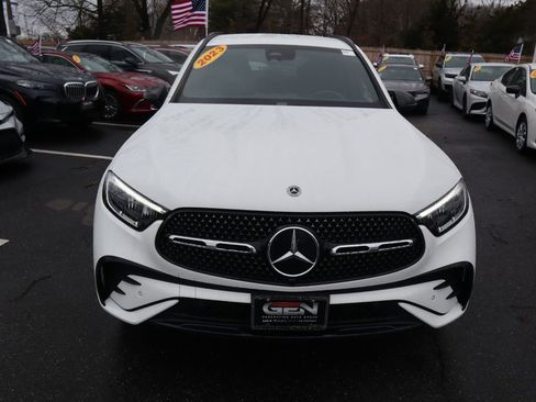 Used 2023 Mercedes-Benz GLC 300 4MATIC image 2