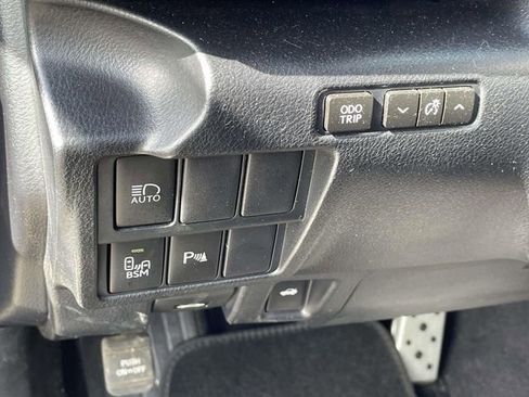 Used 2020 Lexus IS 350 F Sport w/ F Sport Package image 17