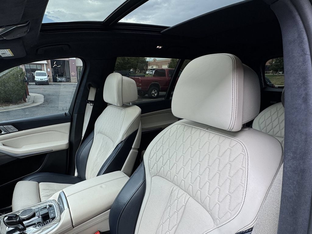 Used 2019 BMW X7 xDrive40i w/ Premium Package AWD/4WD image 22