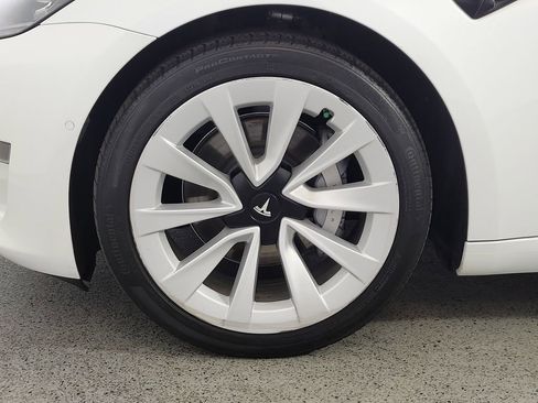 Used 2021 Tesla Model 3 Standard Range Plus RWD image 9