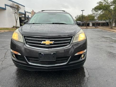 Used 2016 Chevrolet Traverse LT w/ Style and Technology Package image 5