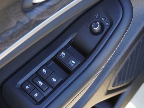 New 2025 Jeep Grand Cherokee Limited AWD/4WD image 22