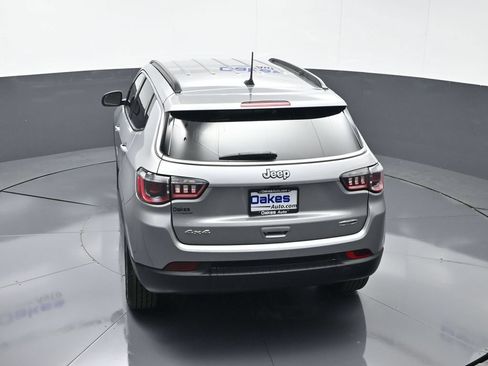 Used 2022 Jeep Compass Latitude AWD/4WD image 49