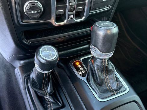 Certified 2023 Jeep Gladiator Overland image 28