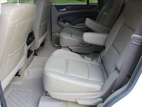 Used 2018 Chevrolet Tahoe Premier AWD/4WD image 33
