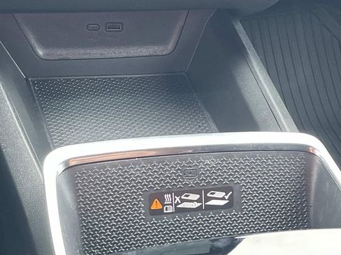 New 2026 Chevrolet Equinox LT w/ Convenience Package II image 24