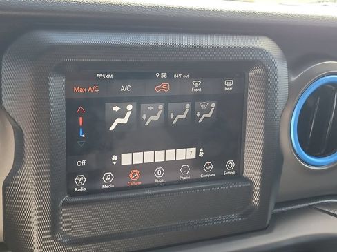 Used 2022 Jeep Wrangler Sport AWD/4WD image 16