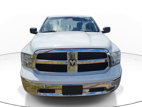 Used 2022 RAM 1500 Classic SLT AWD/4WD image 2