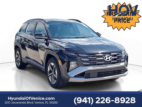 New 2025 Hyundai Tucson SEL image 1