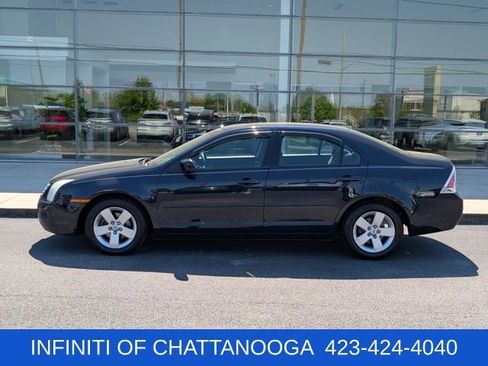 Used 2009 Ford Fusion SE FWD image 2