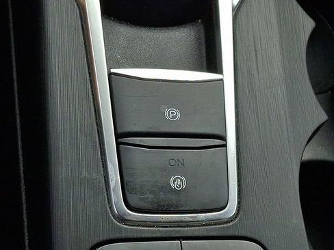 Used 2025 Ford Escape ST-Line AWD/4WD image 23