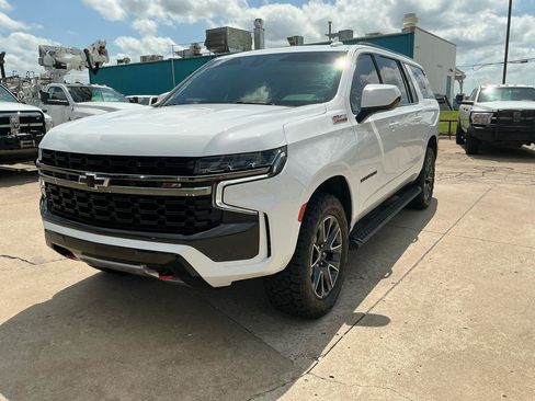 Used 2021 Chevrolet Suburban Z71 AWD/4WD image 2