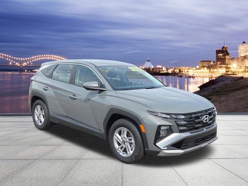 Certified 2026 Hyundai Tucson SE FWD image 5