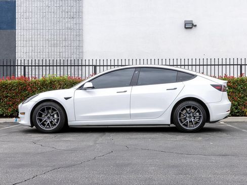 Used 2021 Tesla Model 3 Long Range AWD/4WD image 4