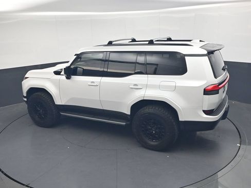 Used 2026 Lexus GX 550 w/ Accessory Package (2T) AWD/4WD image 37
