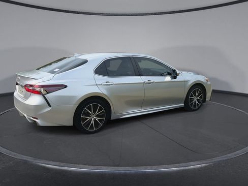 Used 2023 Toyota Camry SE w/ Convenience Package FWD image 8