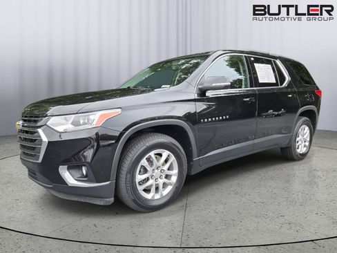 Used 2021 Chevrolet Traverse LT AWD/4WD image 1