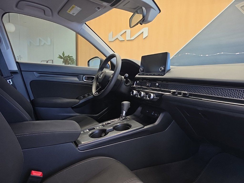 Used 2023 Honda Civic LX image 42