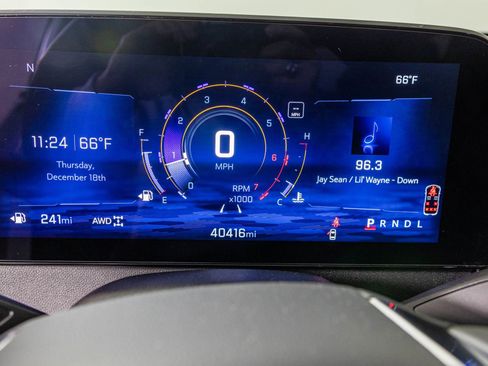 Used 2024 Chevrolet Traverse Z71 w/ LPO, Floor Liner Package image 32