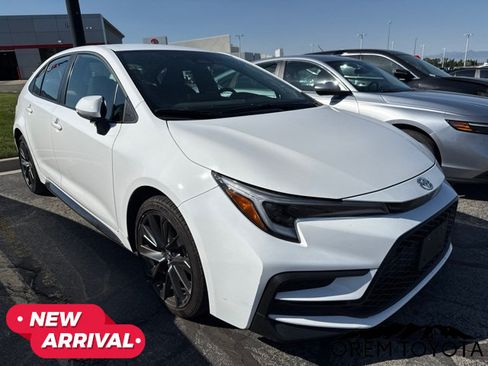 Used 2025 Toyota Corolla SE FWD image 16