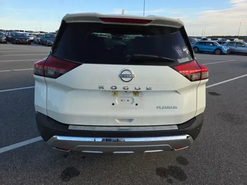 Used 2022 Nissan Rogue Platinum w/ Head-Up Display Package FWD image 3