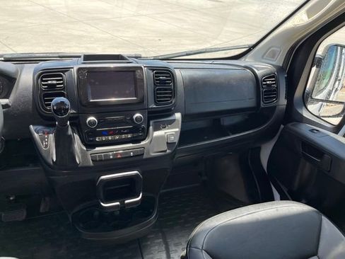 Used 2024 RAM ProMaster 2500 w/ Convenience Group FWD image 14