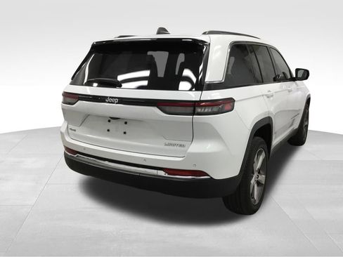 Used 2023 Jeep Grand Cherokee Limited w/ Trailer Tow Prep Group (B) image 15