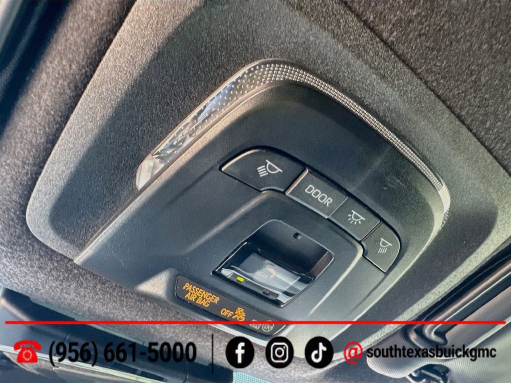 Used 2026 Toyota Corolla SE FWD image 19