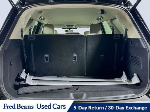 Certified 2024 Nissan Pathfinder SL w/ Black Appearance Package image 28