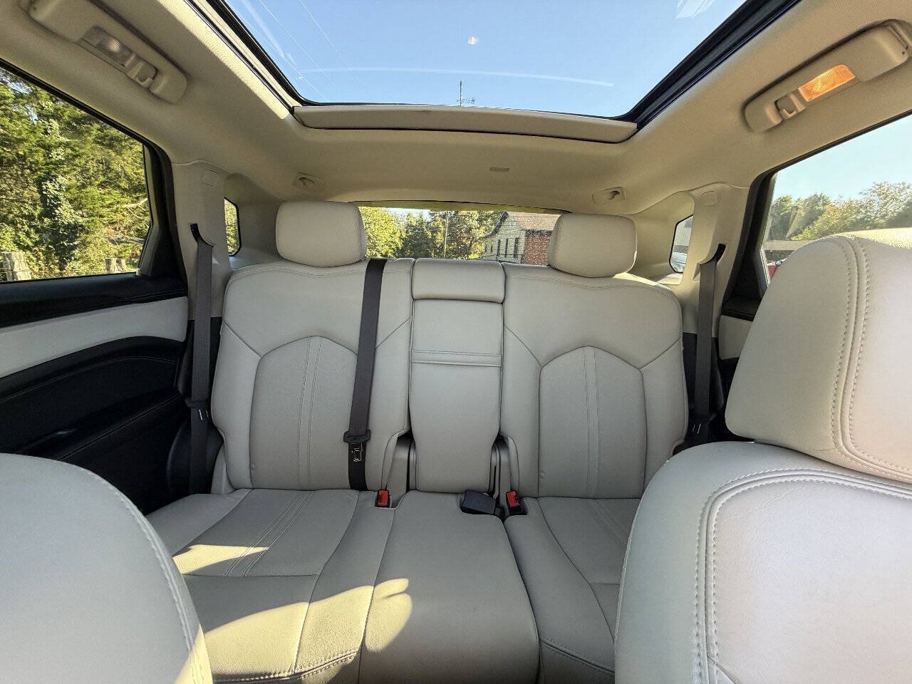 Used 2015 Cadillac SRX Performance w/ Driver Awareness Package FWD image 28