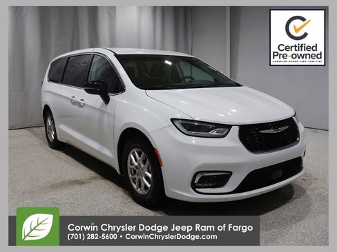 Certified 2024 Chrysler Pacifica Touring-L image 1