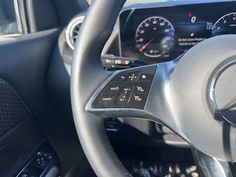 Used 2025 Mercedes-Benz GLA 250 image 15