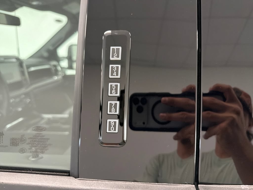 New 2026 Ford F250 Platinum AWD/4WD image 10