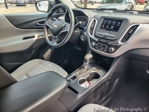 Certified 2022 Chevrolet Equinox LS w/ LS Convenience Package FWD image 28