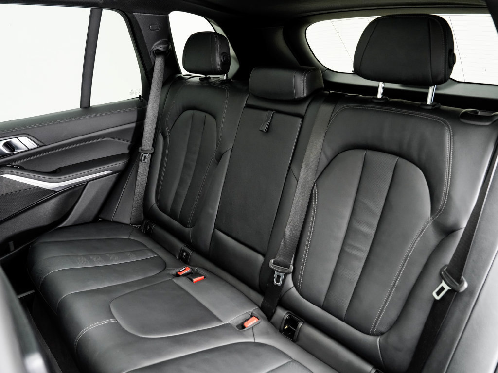 Used 2022 BMW X5 xDrive40i AWD/4WD image 24