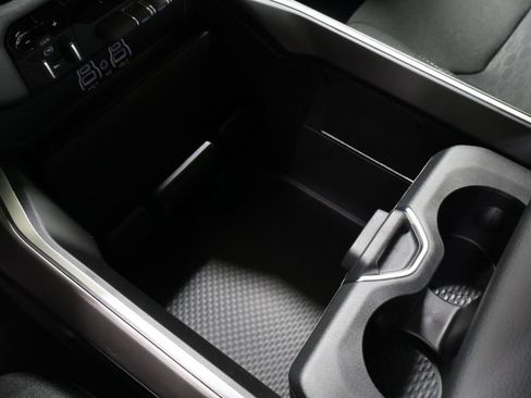 New 2026 RAM 1500 4x4 Crew Cab image 22