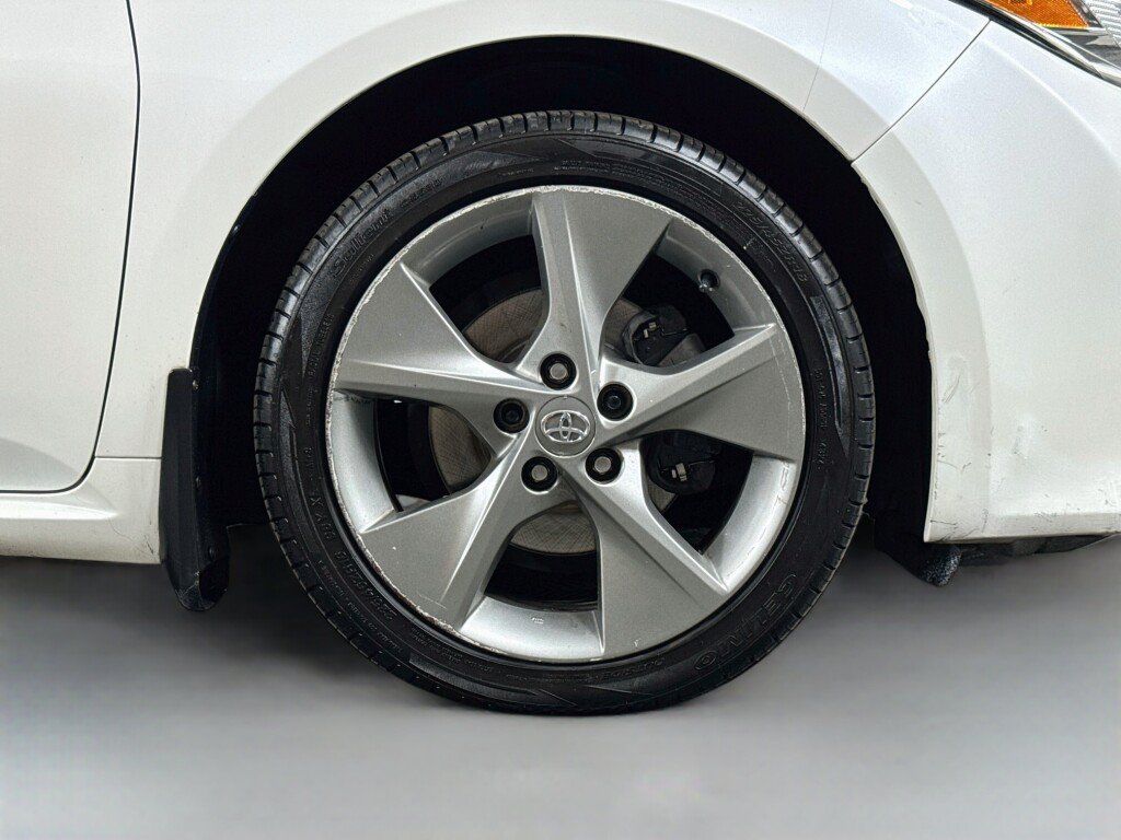 Used 2015 Toyota Avalon Limited FWD image 46
