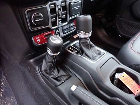 New 2026 Jeep Wrangler Unlimited Rubicon w/ Safety Group image 17