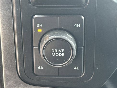 Used 2023 Ford F150 Lariat image 28