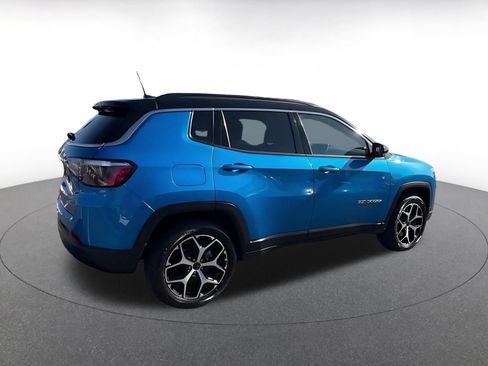 Used 2025 Jeep Compass Limited AWD/4WD image 11